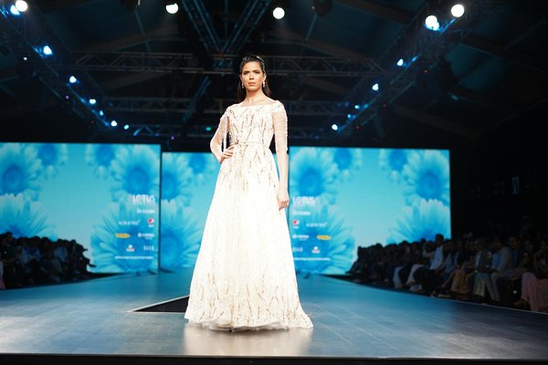 Équipement esthétique haut de gamme pour des résultats éclatants